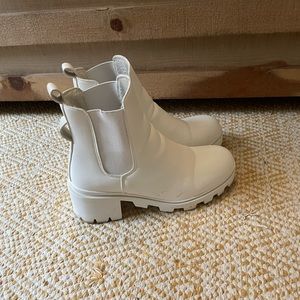 White Chunky Boots Sz 9